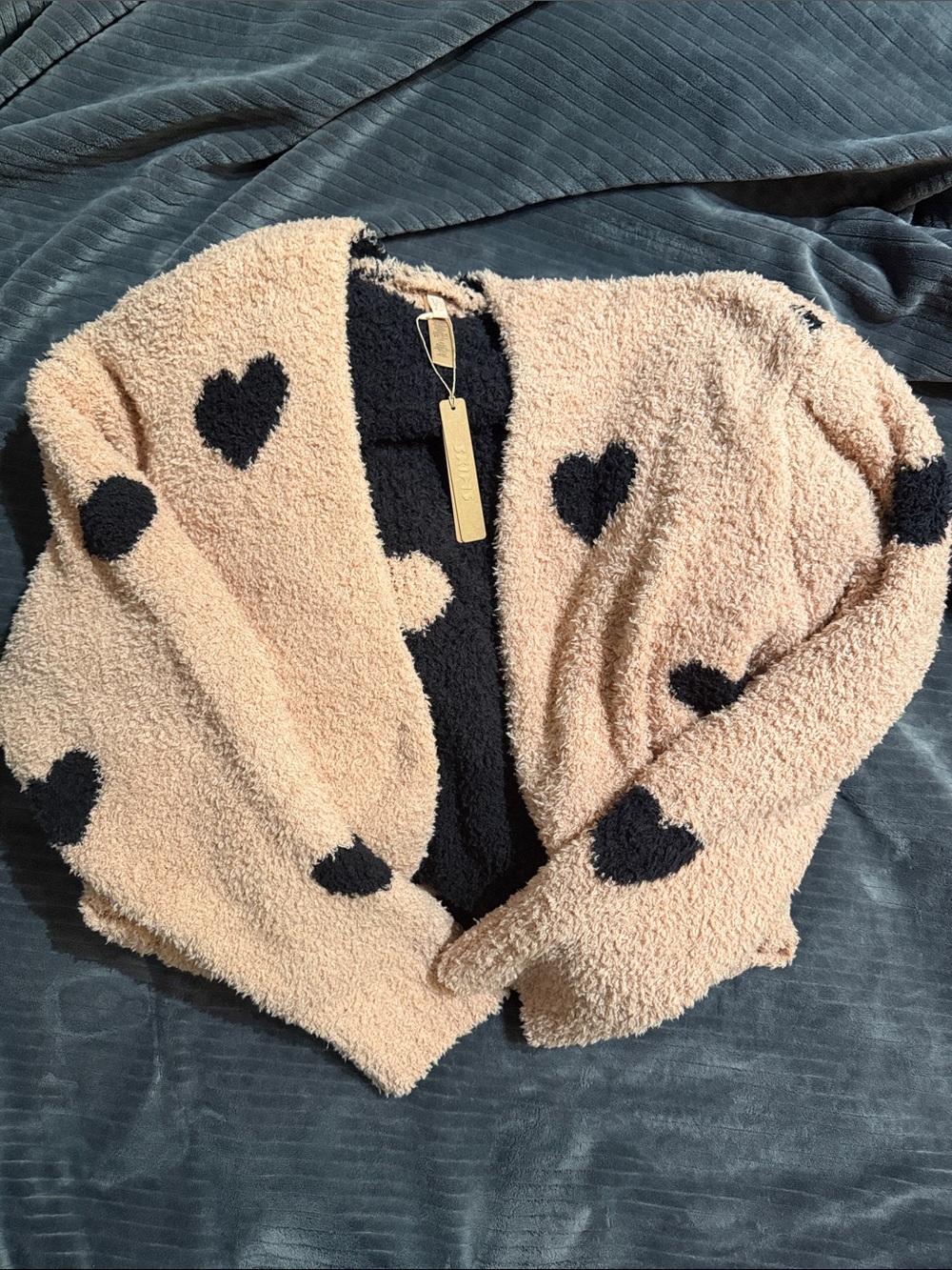 SKIMS Cozy Knit Unisex Robe - Mica Spaced Hearts - Picture 3 of 4